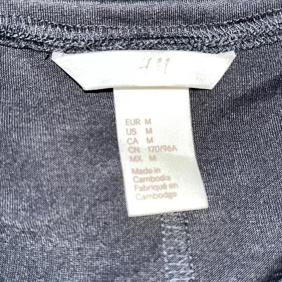 H&M Gray Blouse - Picture 8 of 9